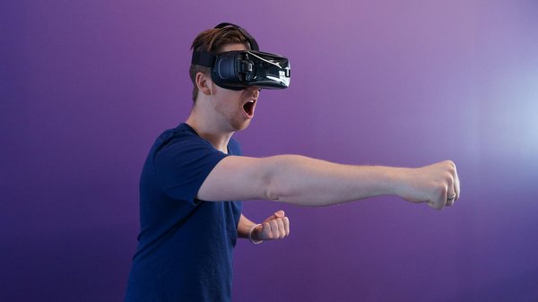 Comment les technologies de réalité virtuelle peuvent-elles aider à la rééducation des patients ?
